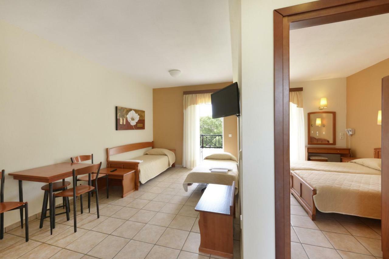 Amalia Aparthotel PalaiónTsiflíkion Buitenkant foto